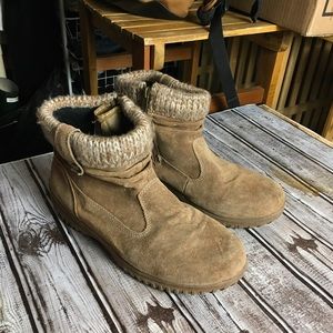 Khombu Laura Chestnut Suede Winter Boots